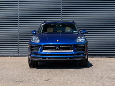 2026 Porsche Macan Base