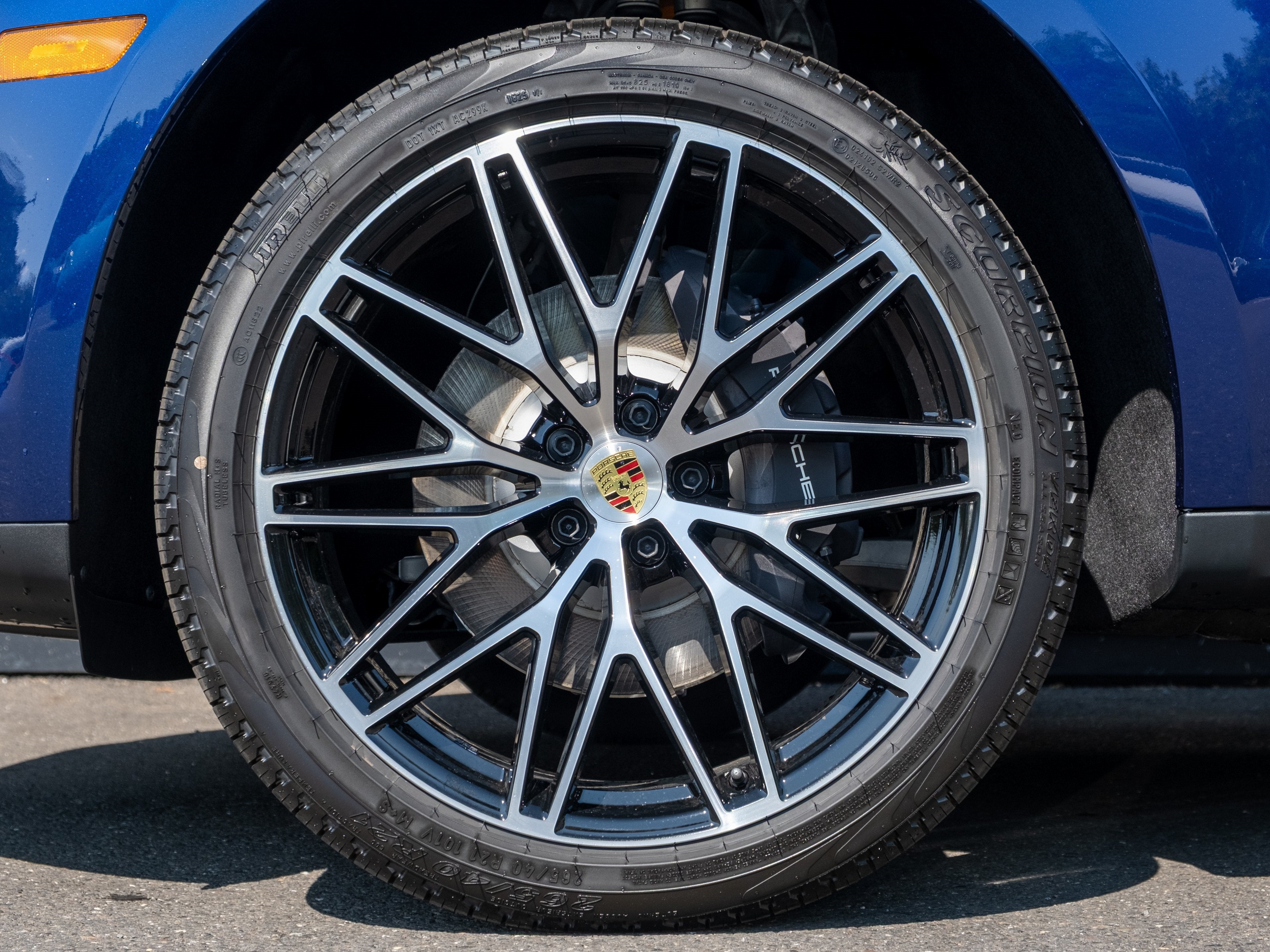 2026 Porsche Macan Base