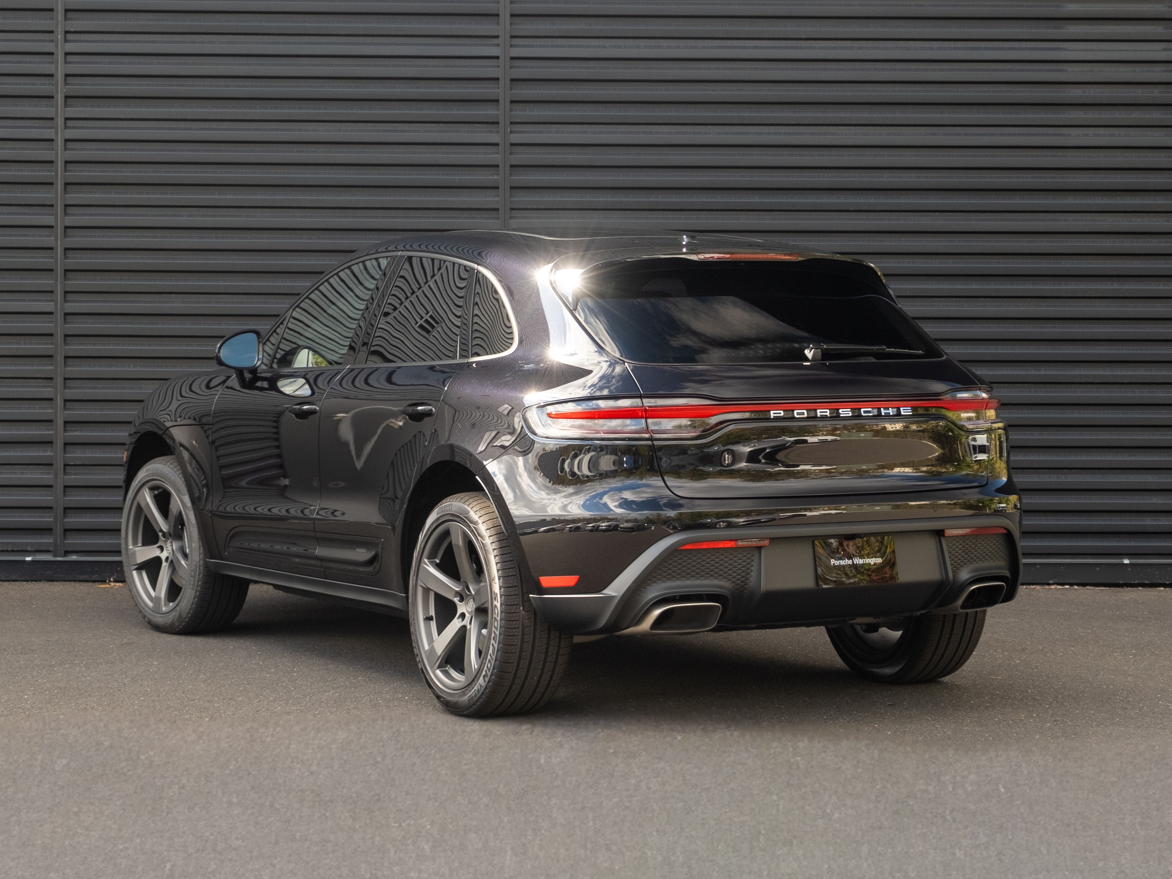 2026 Porsche Macan Base