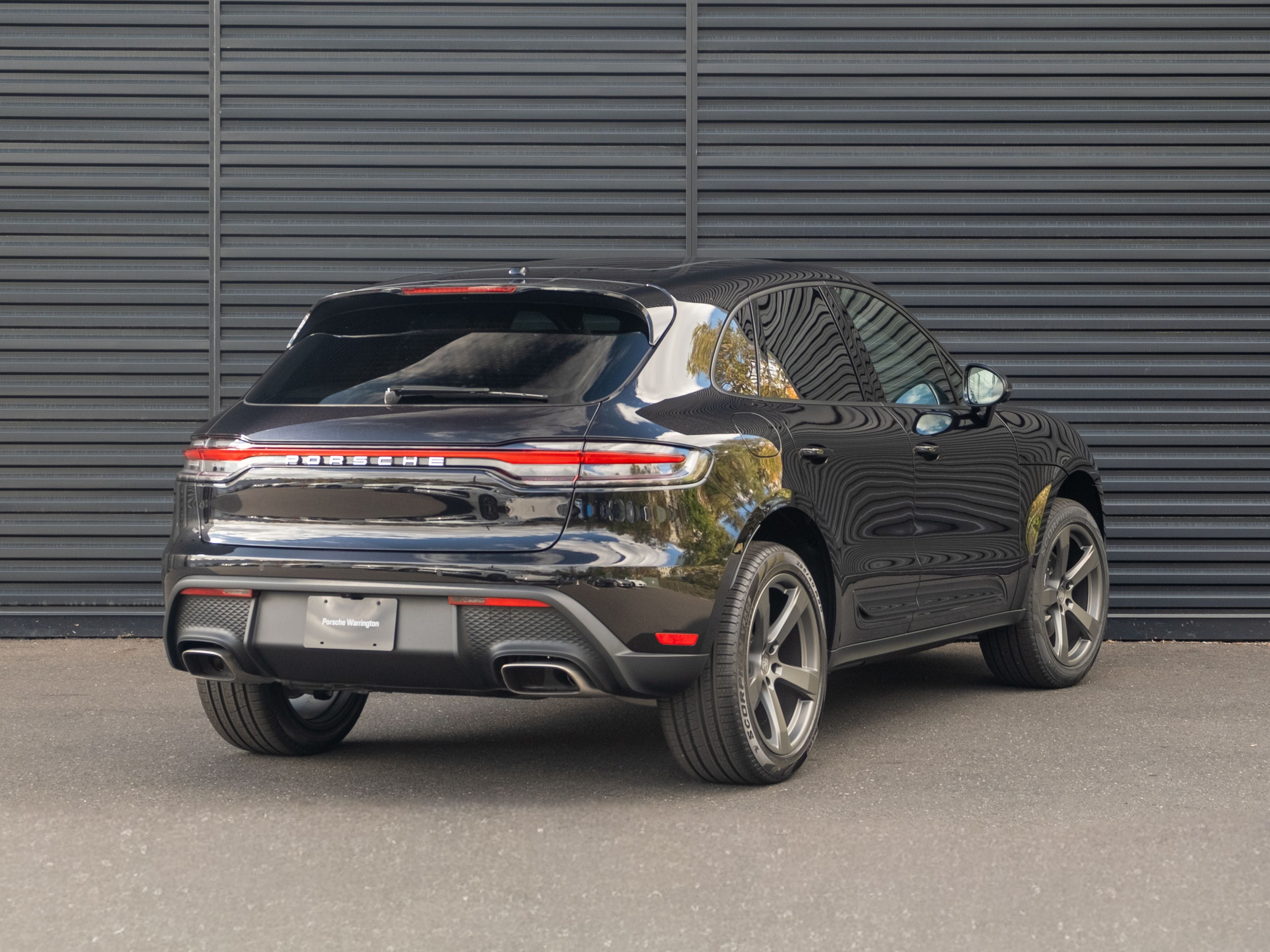 2026 Porsche Macan Base