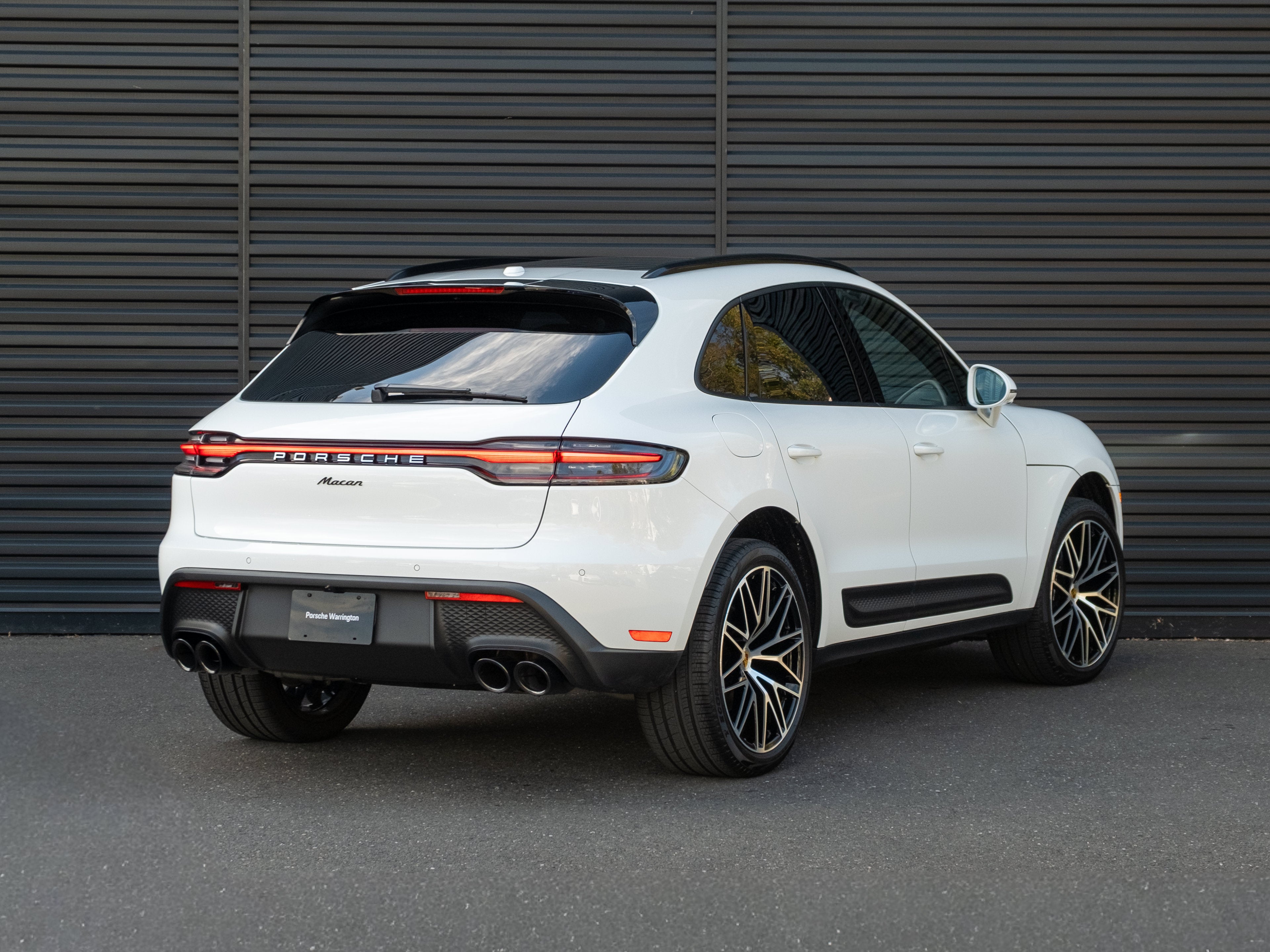 2026 Porsche Macan Base