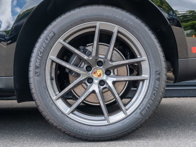 2026 Porsche Macan T