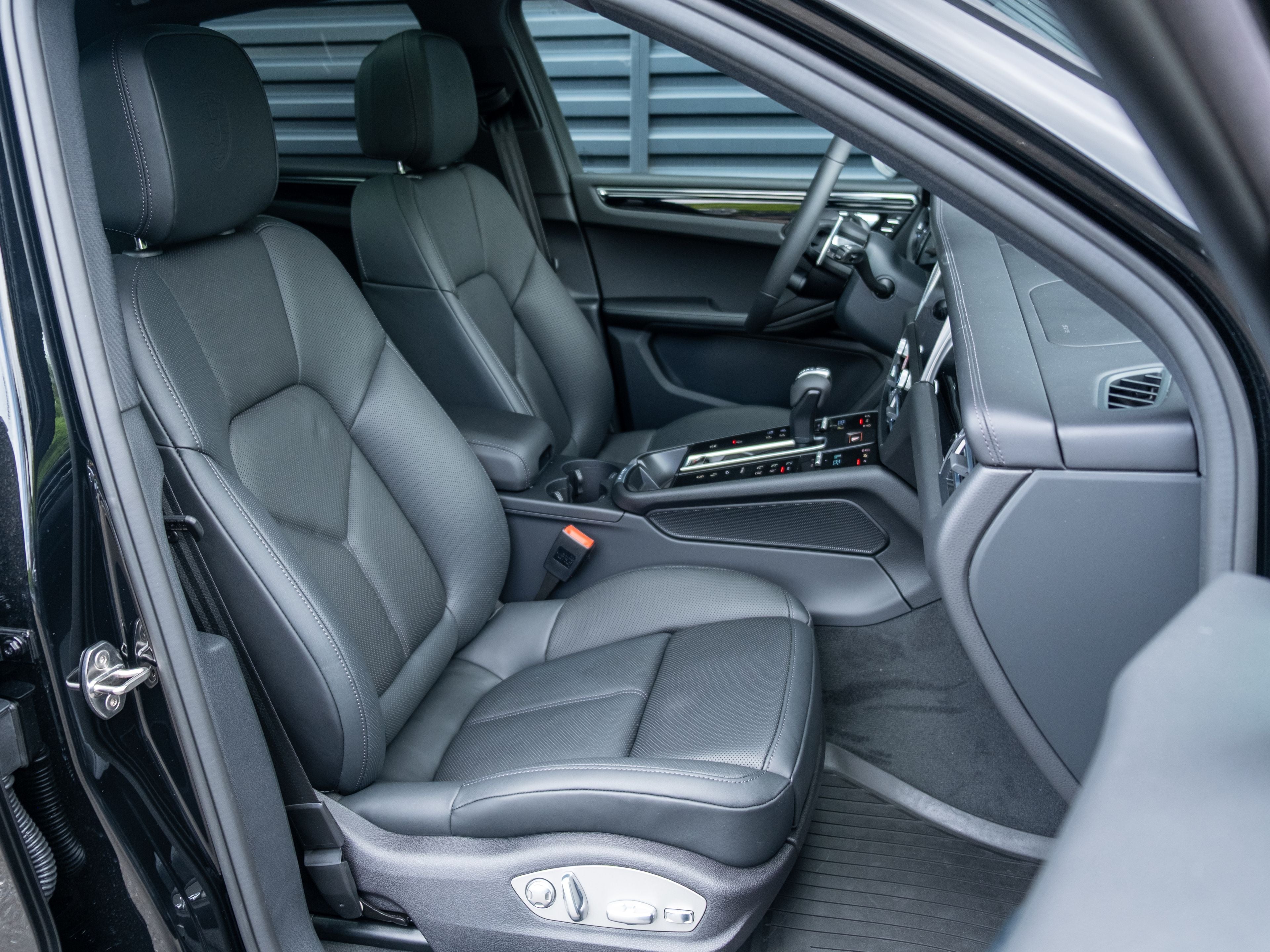 2026 Porsche Macan T