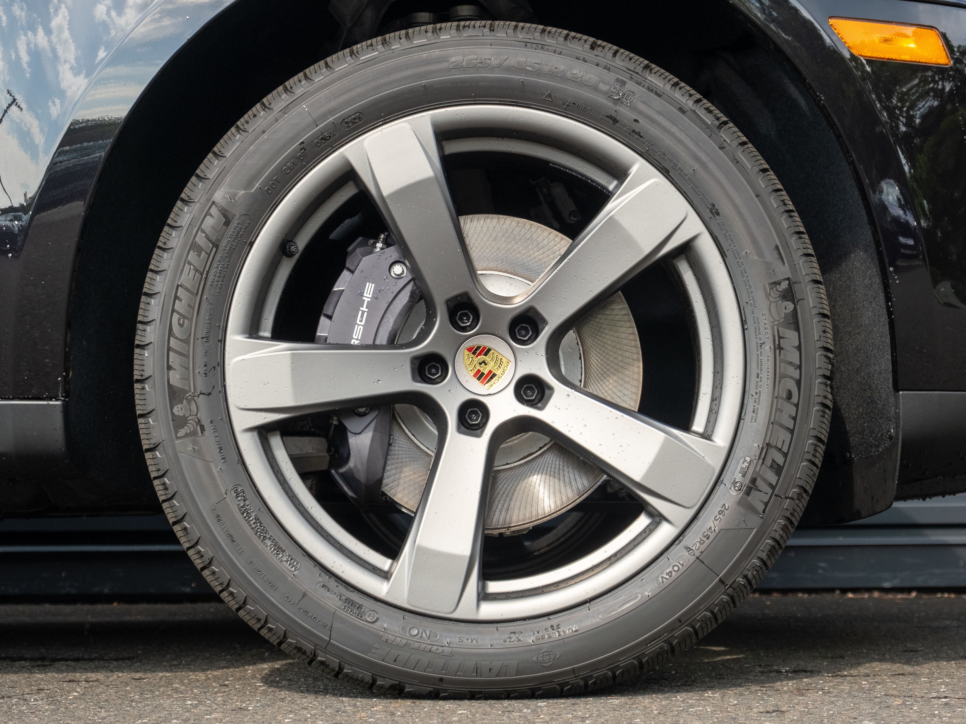 2026 Porsche Macan Base