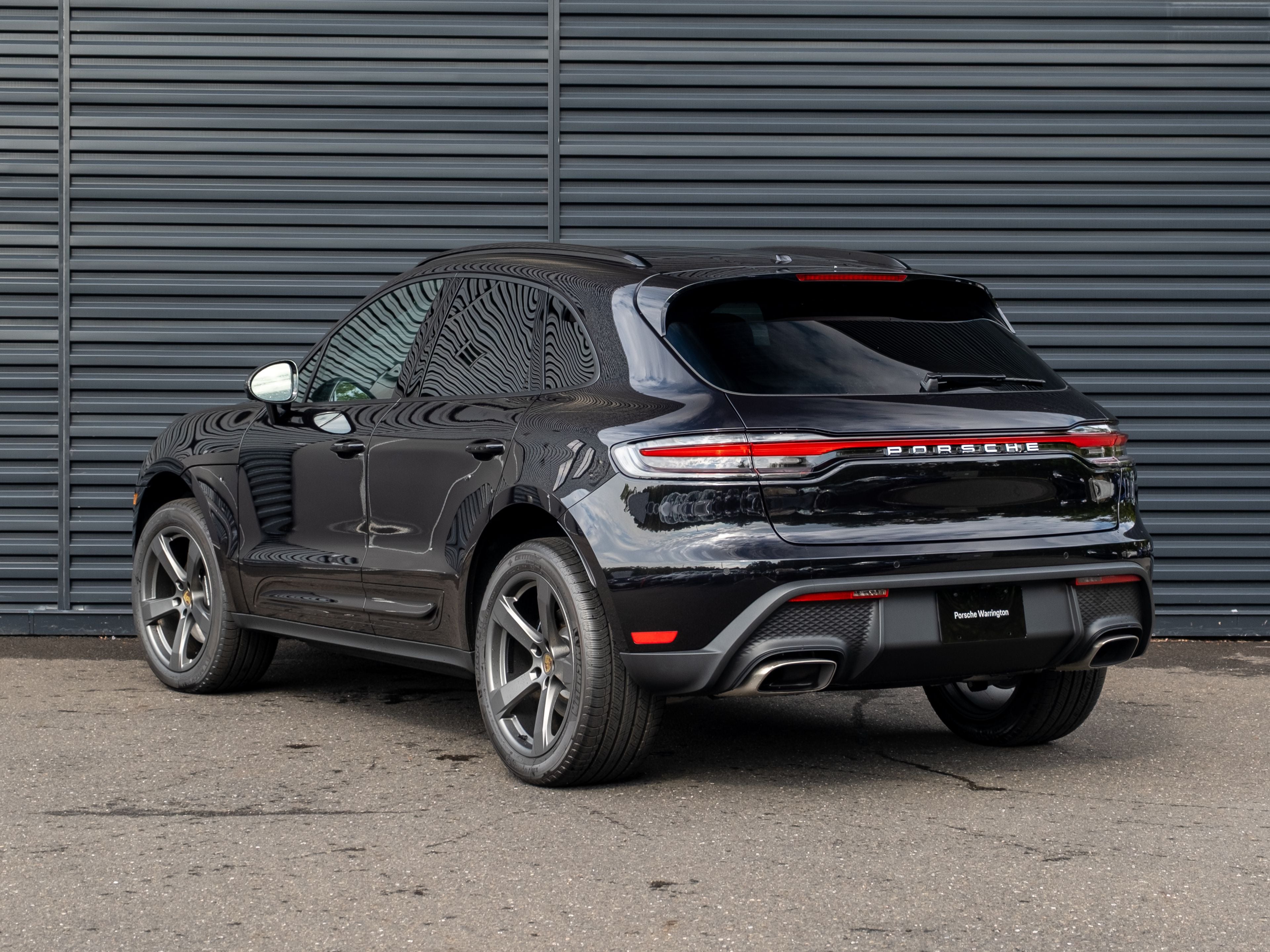 2026 Porsche Macan Base