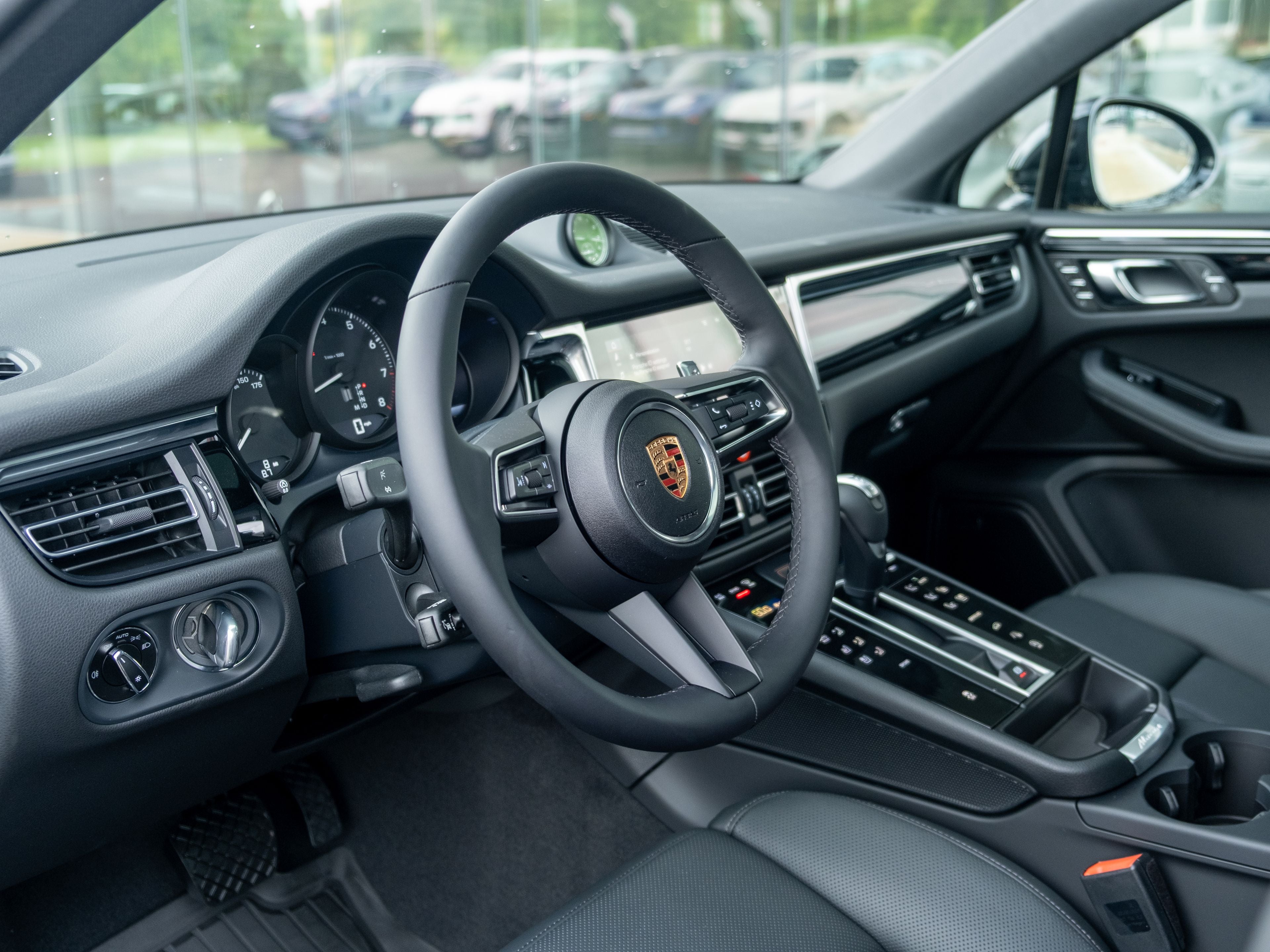 2026 Porsche Macan Base