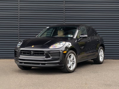 2023 Porsche Macan Base