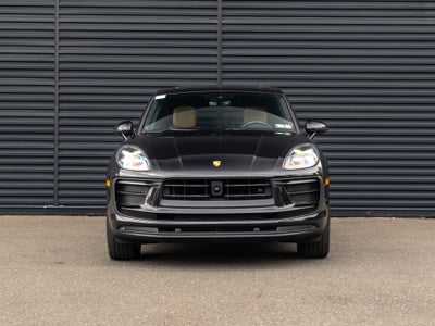 2023 Porsche Macan Base