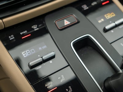 2023 Porsche Macan Base