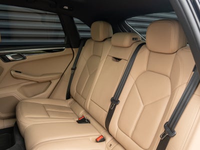 2023 Porsche Macan Base