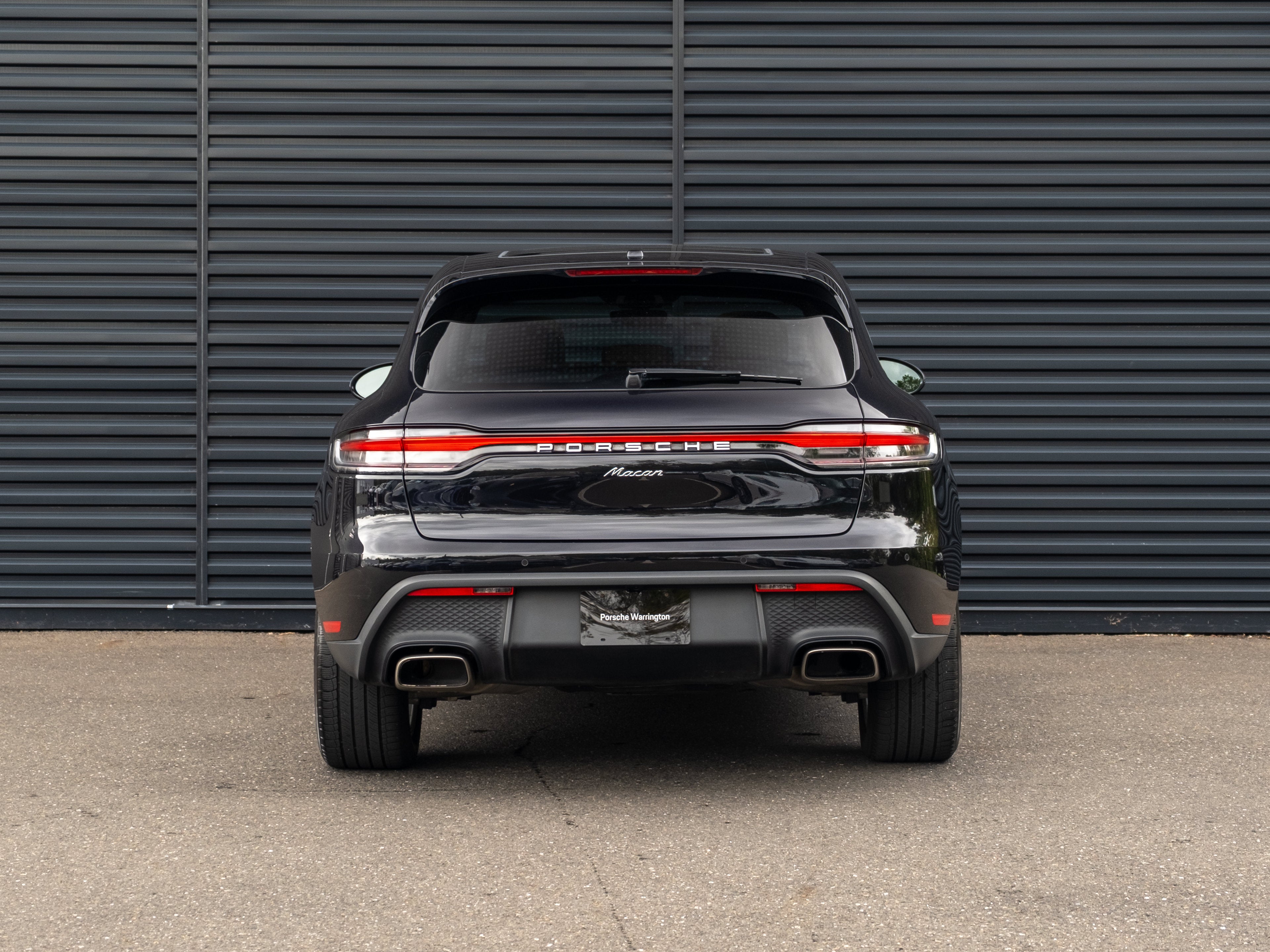 2023 Porsche Macan Base