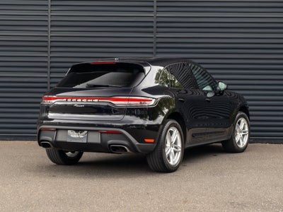 2023 Porsche Macan Base