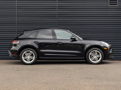 2023 Porsche Macan Base
