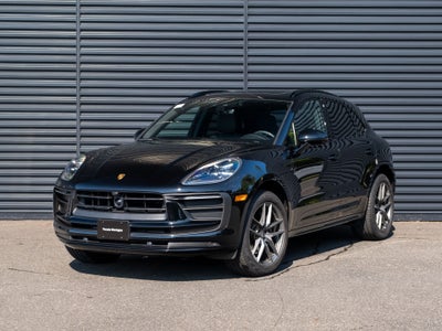 2025 Porsche Macan T