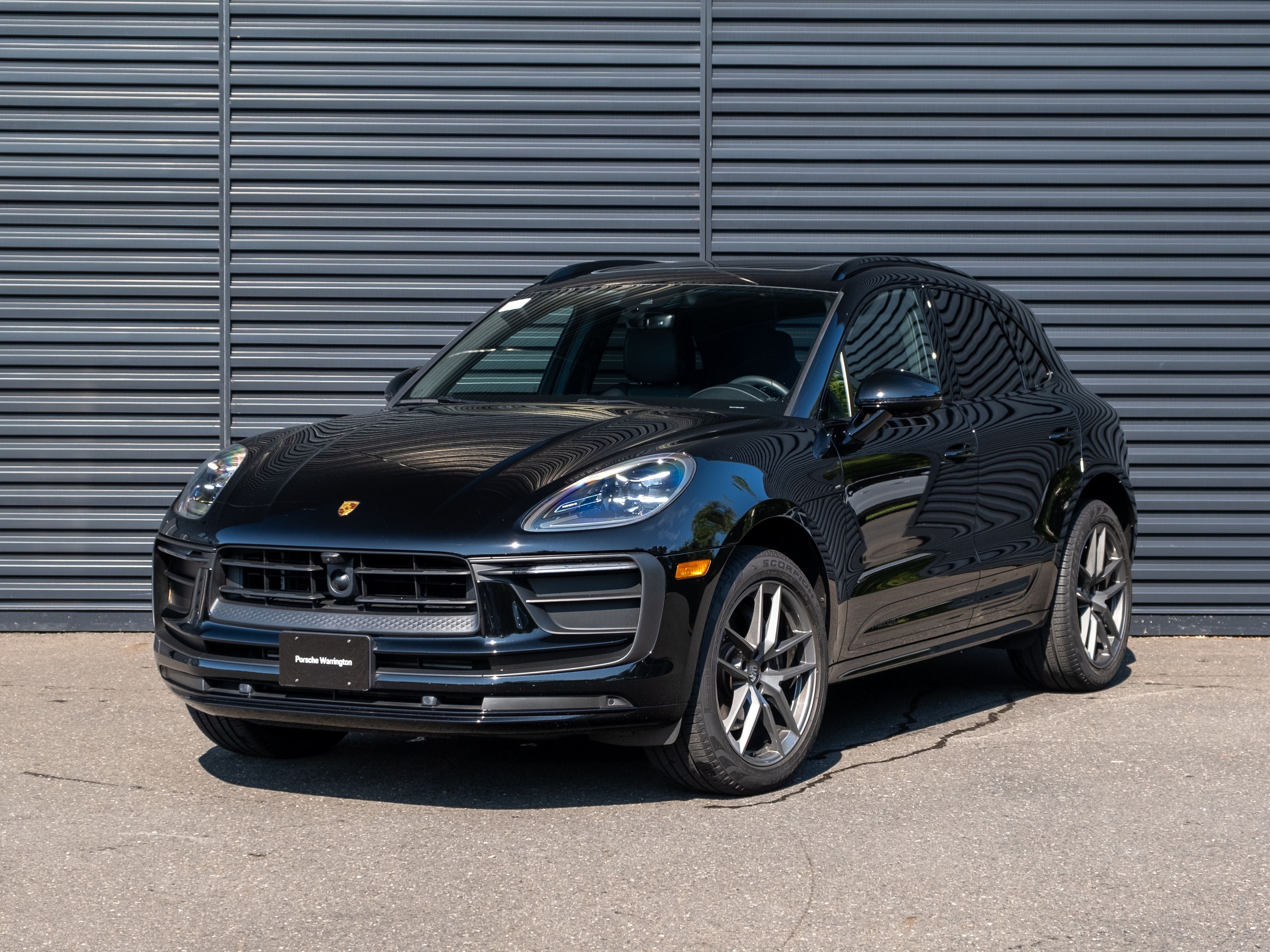 2025 Porsche Macan T