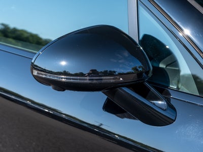 2025 Porsche Macan T
