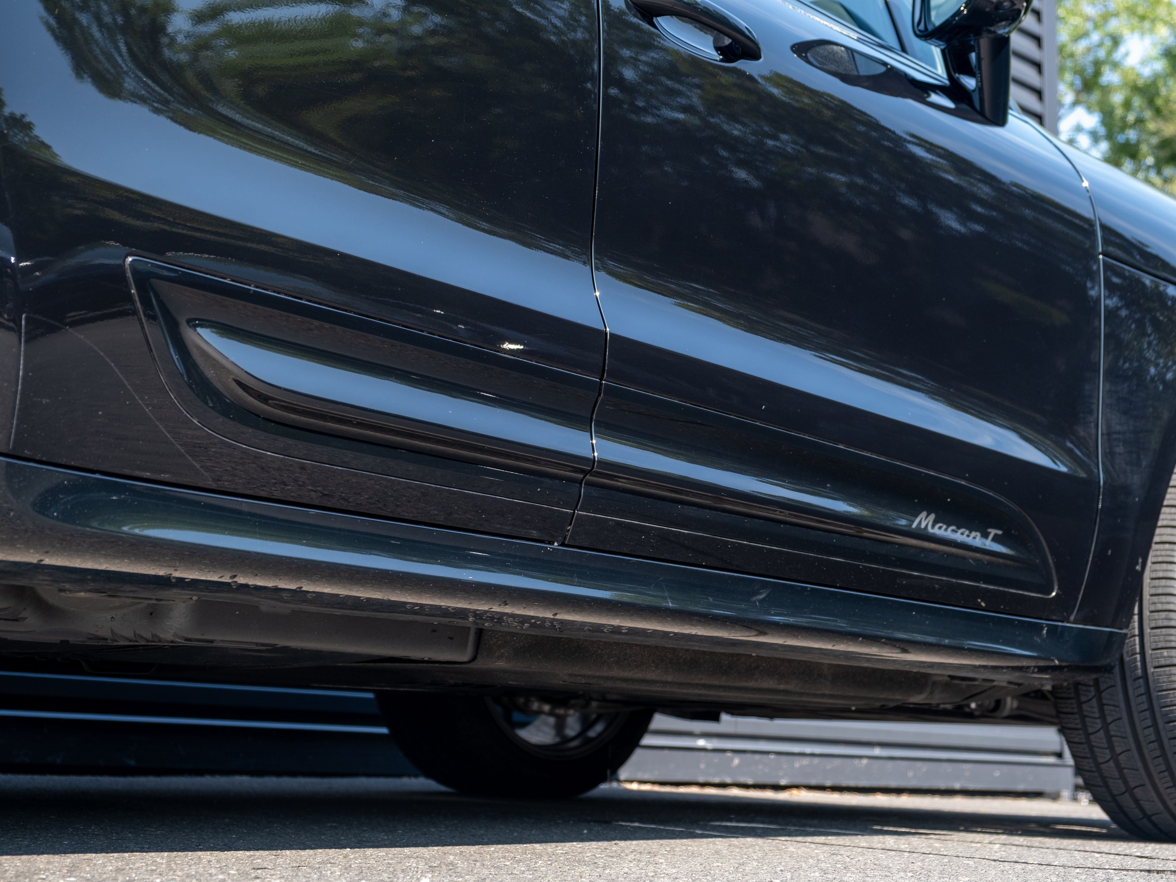 2025 Porsche Macan T