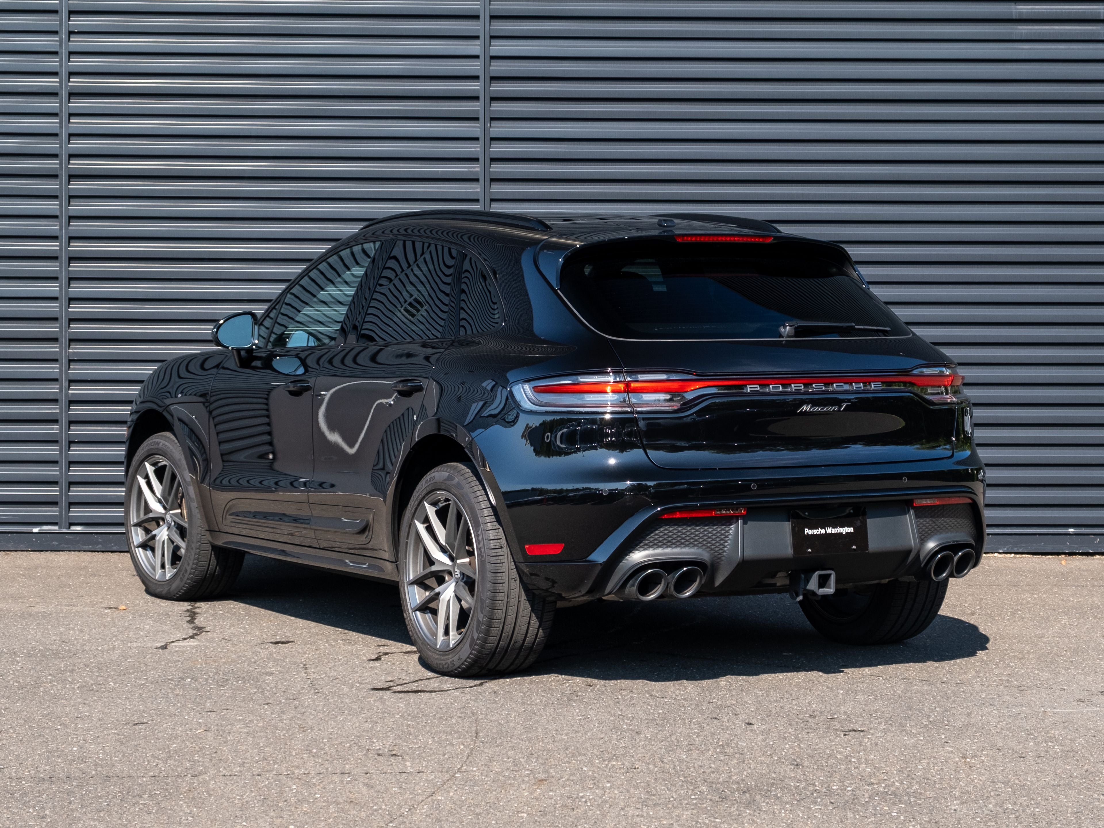 2025 Porsche Macan T