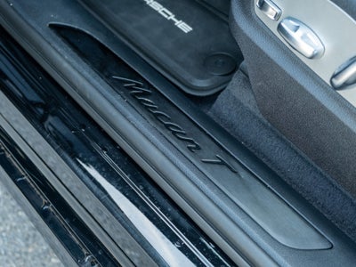 2025 Porsche Macan T