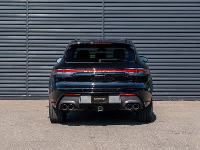 2025 Porsche Macan T