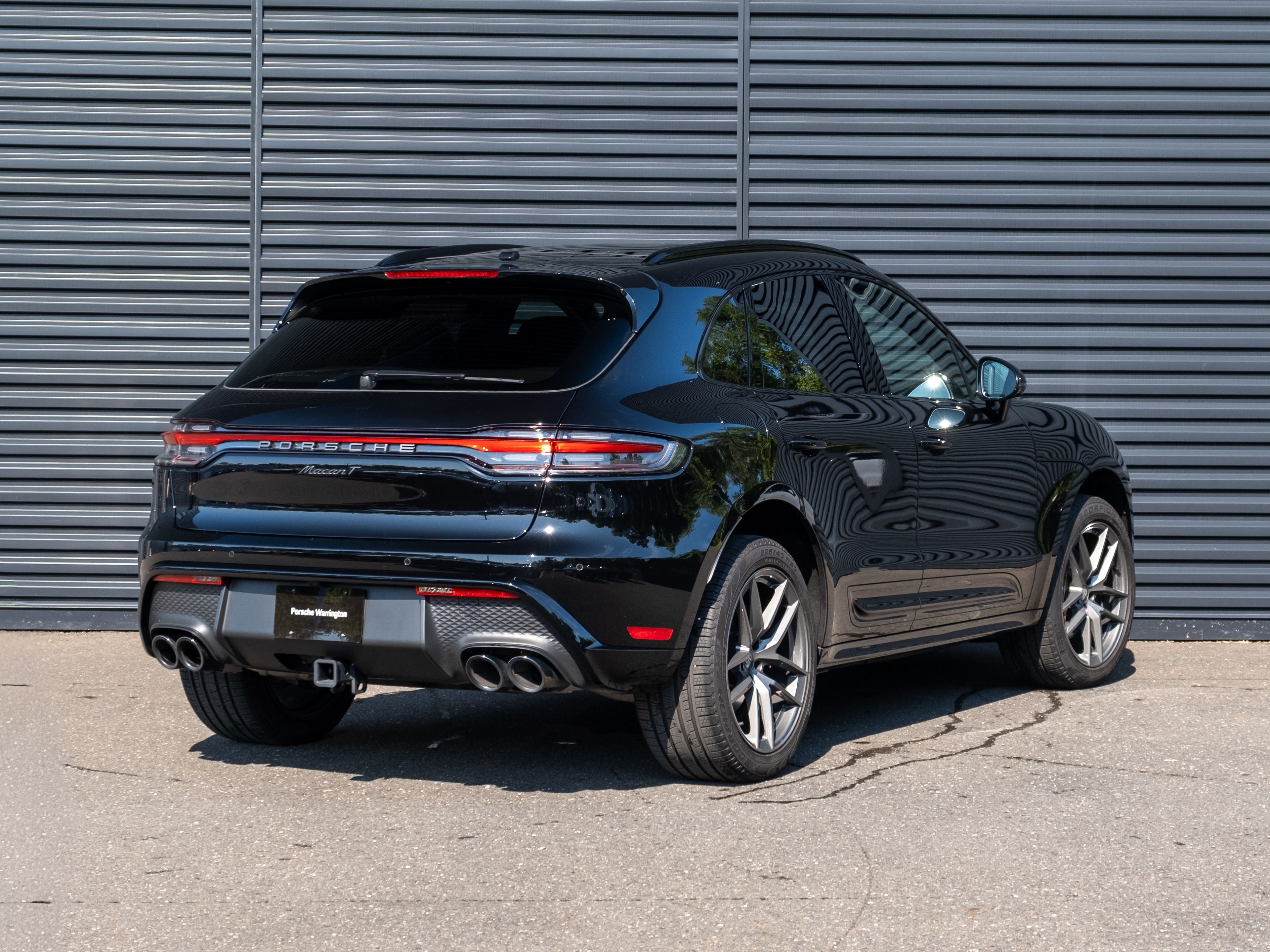 2025 Porsche Macan T