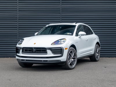 2025 Porsche Macan Base