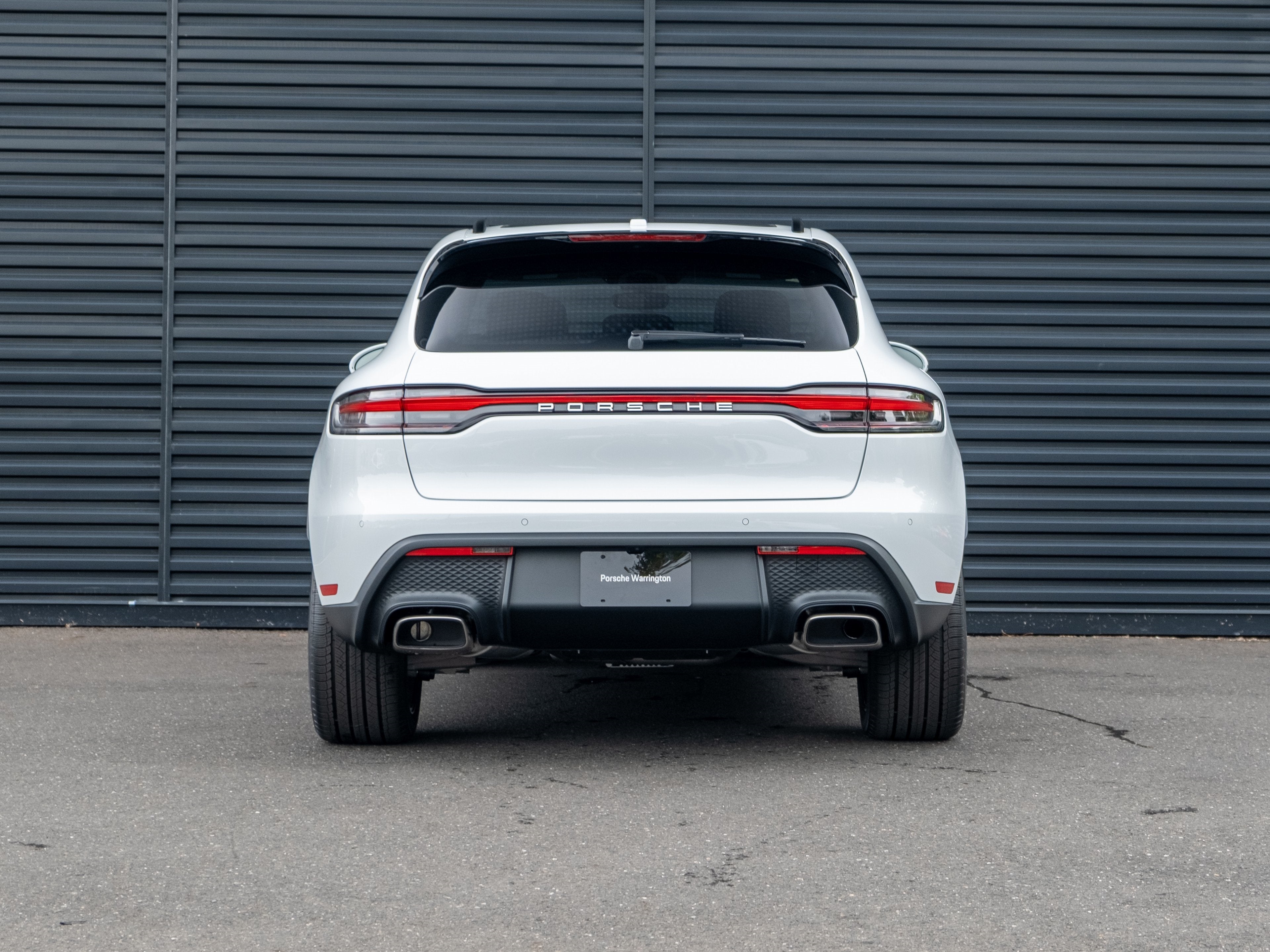 2025 Porsche Macan Base