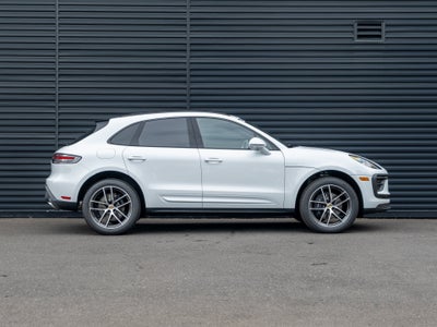 2025 Porsche Macan Base