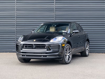 2026 Porsche Macan Base