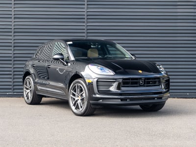 2026 Porsche Macan Base