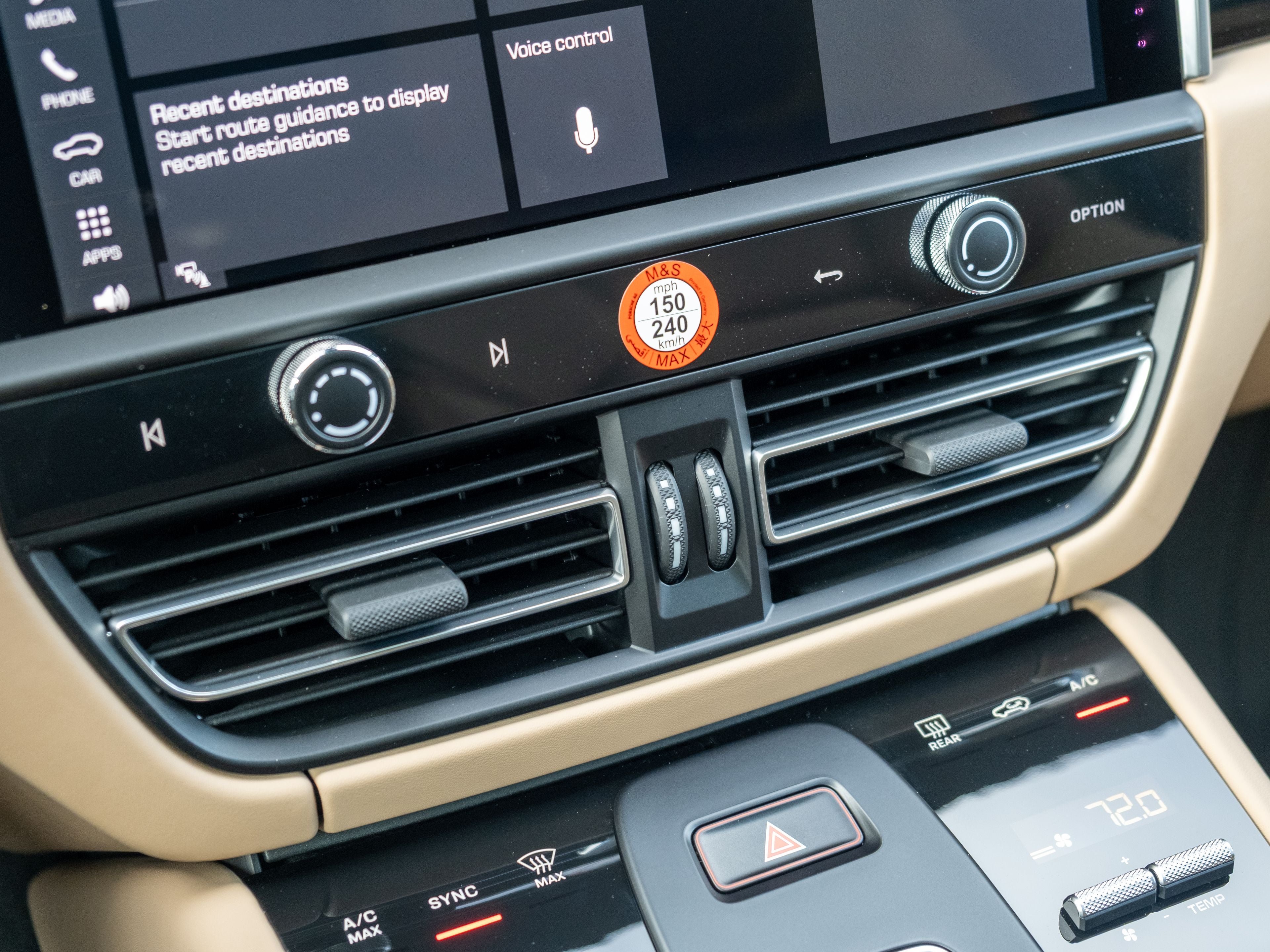 2026 Porsche Macan Base