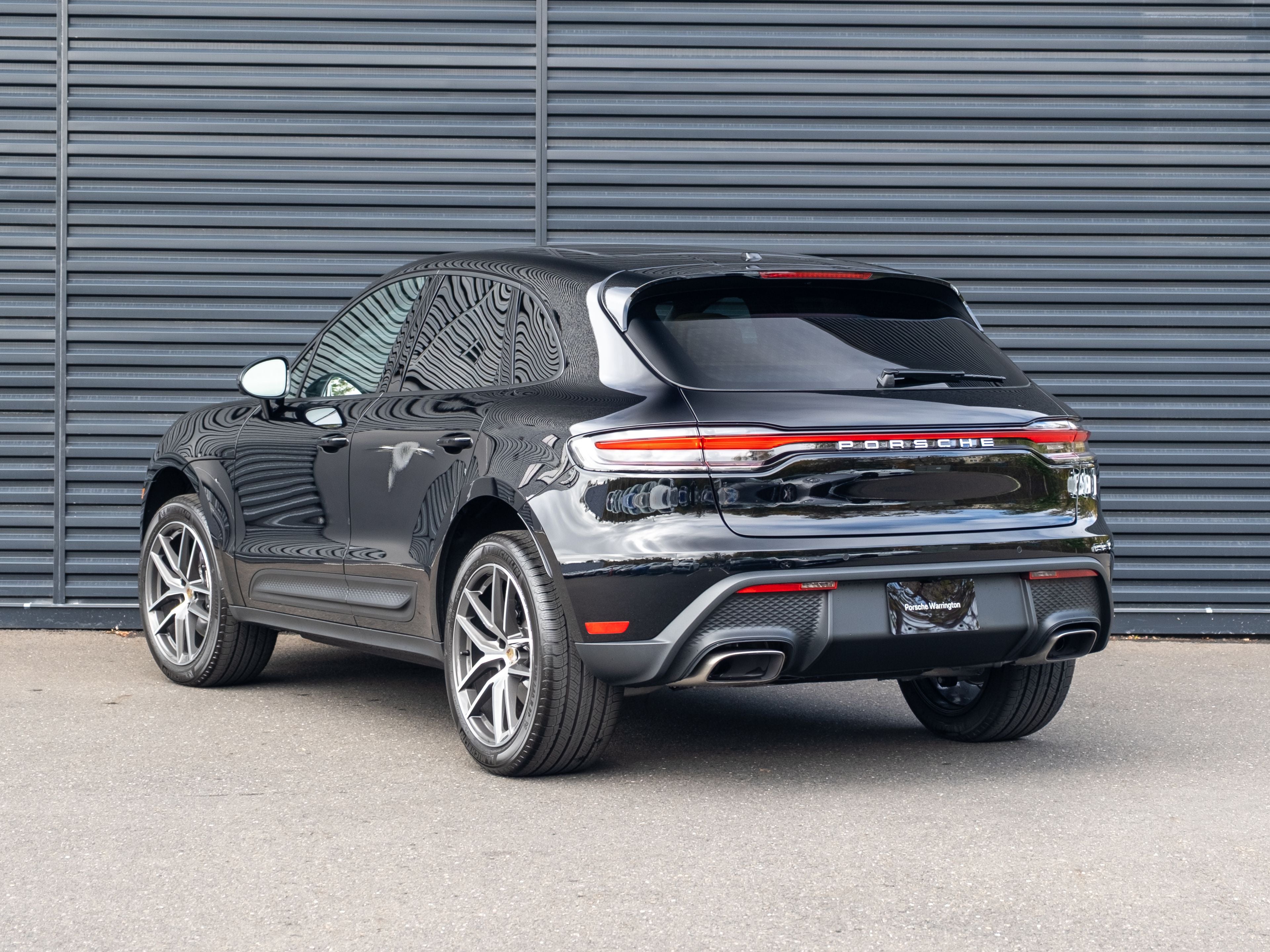 2026 Porsche Macan Base