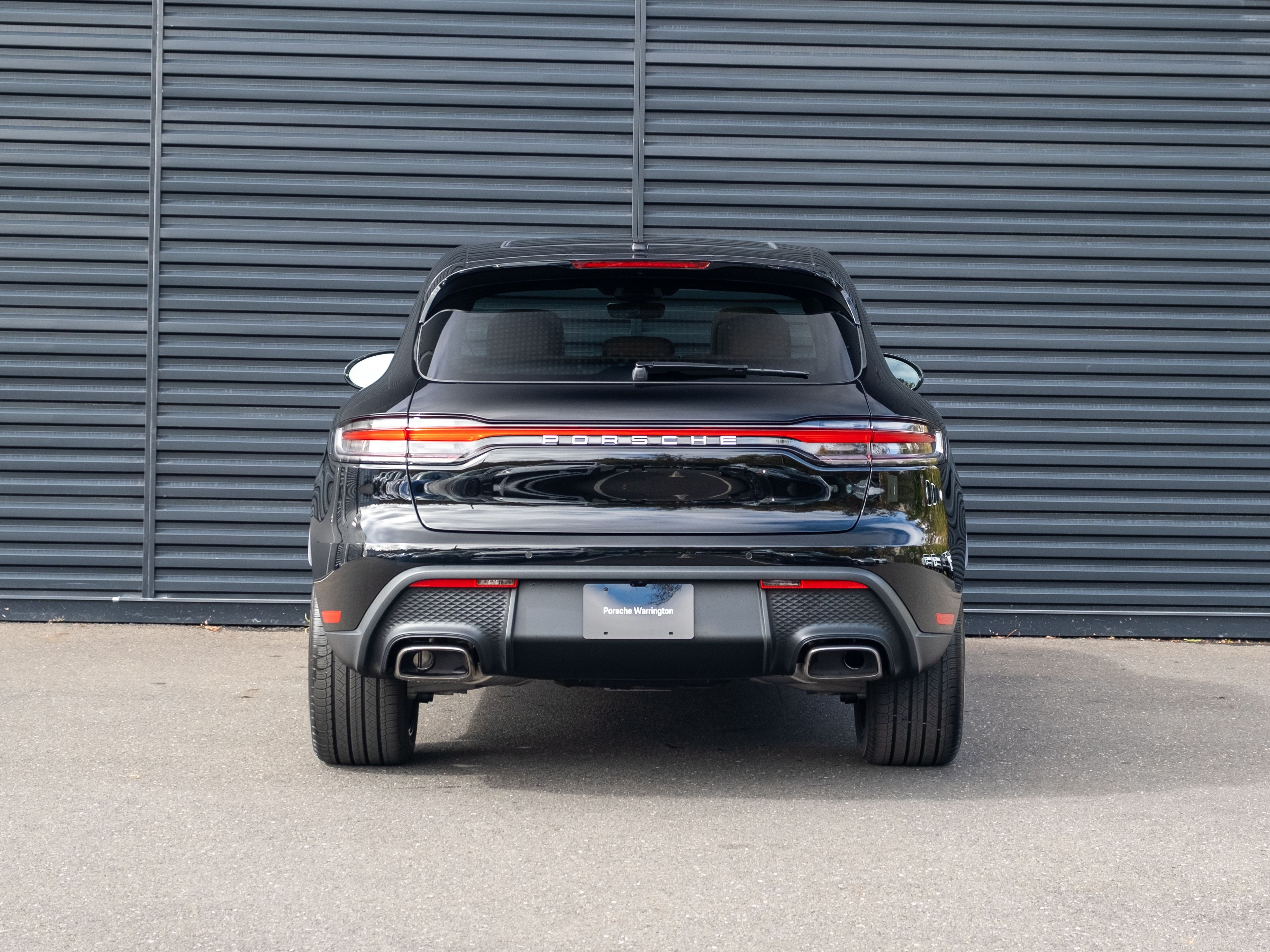 2026 Porsche Macan Base