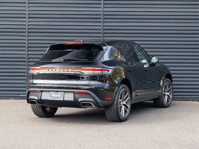 2026 Porsche Macan Base