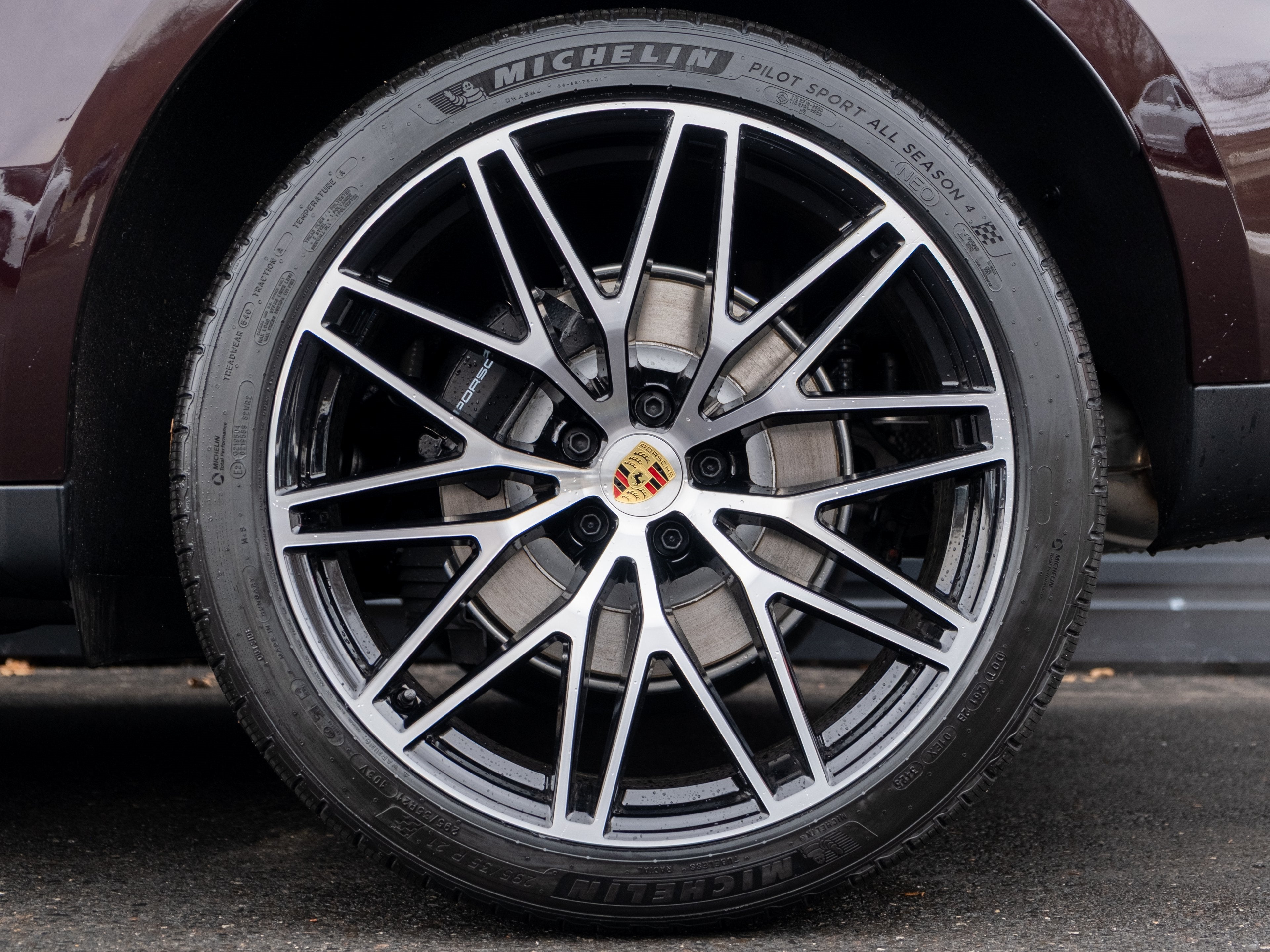 2026 Porsche Macan Base