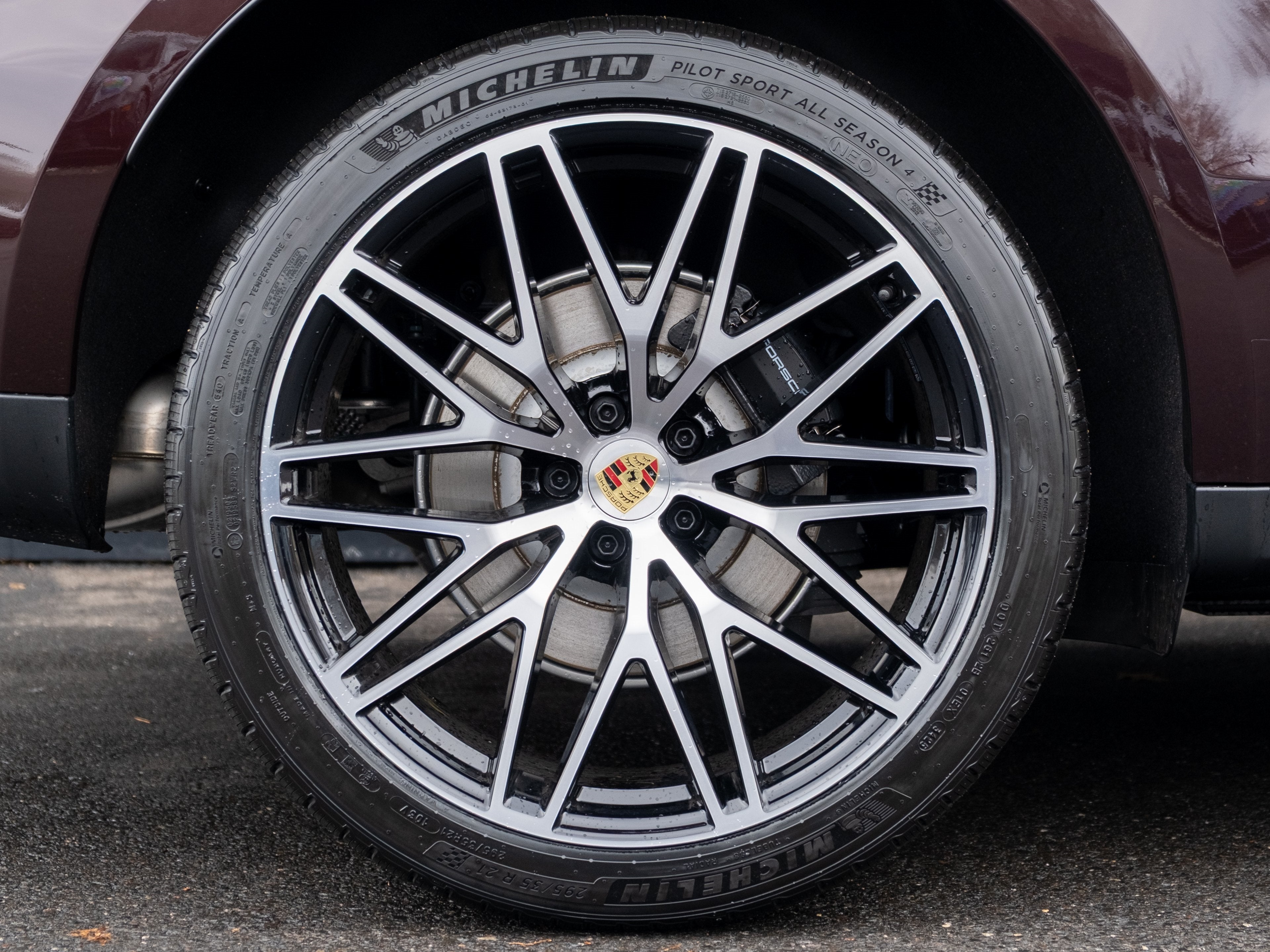 2026 Porsche Macan Base