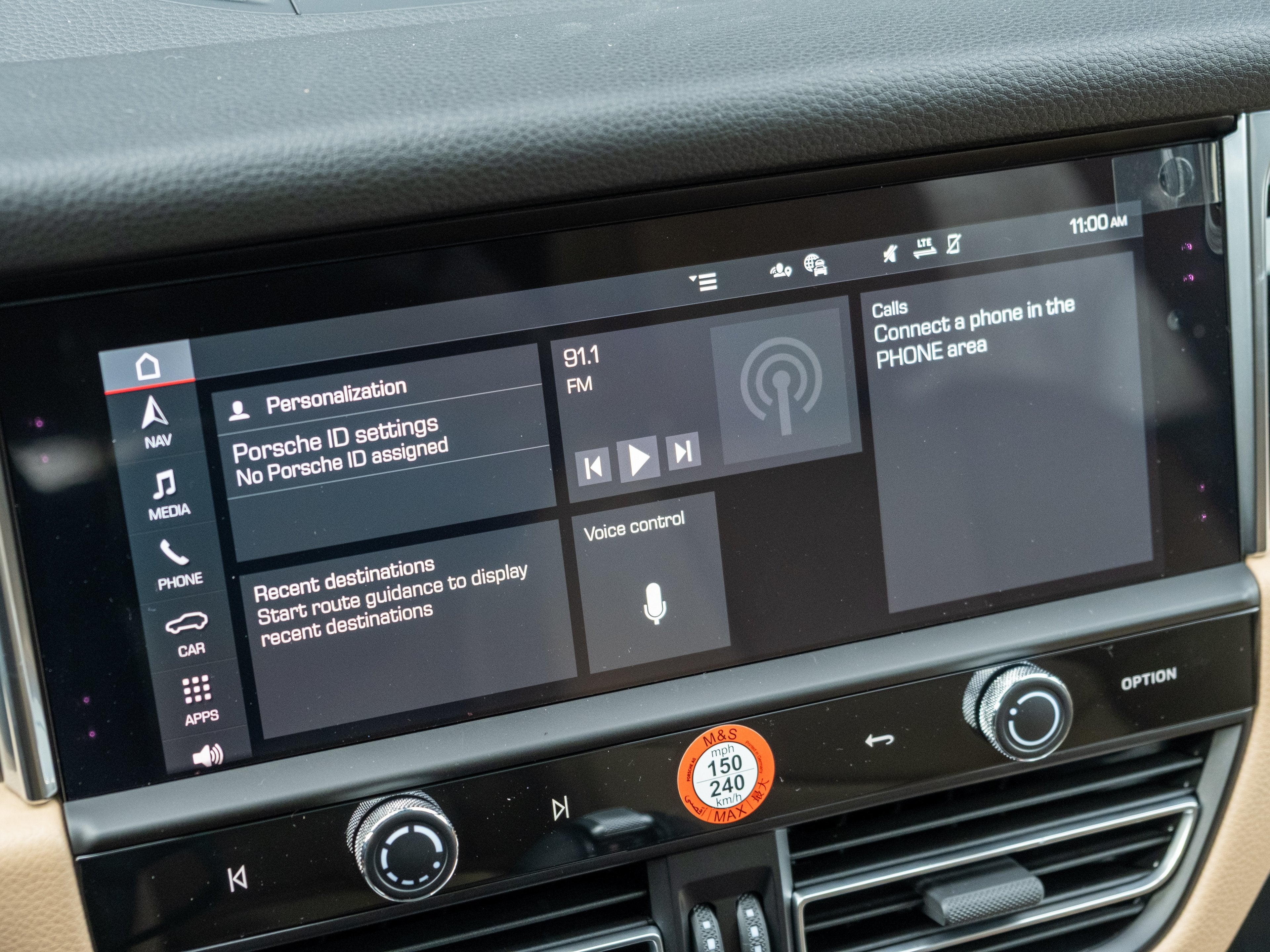 2026 Porsche Macan Base