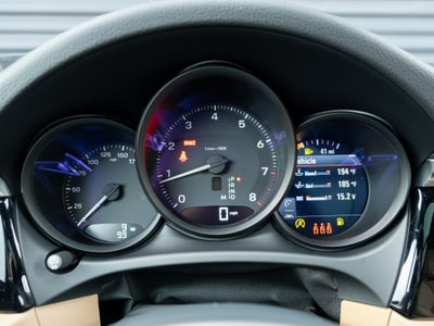 2026 Porsche Macan Base