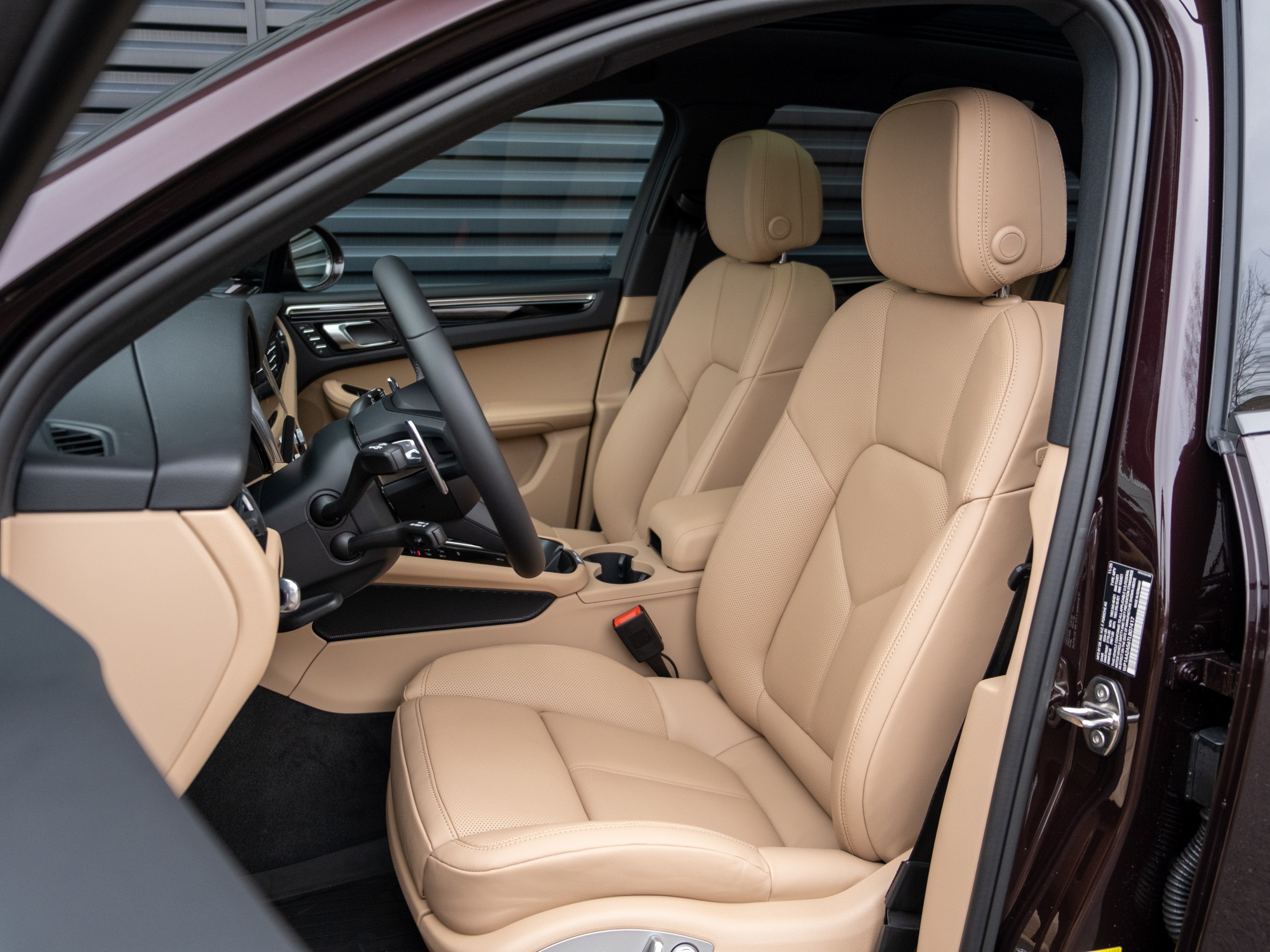 2026 Porsche Macan Base