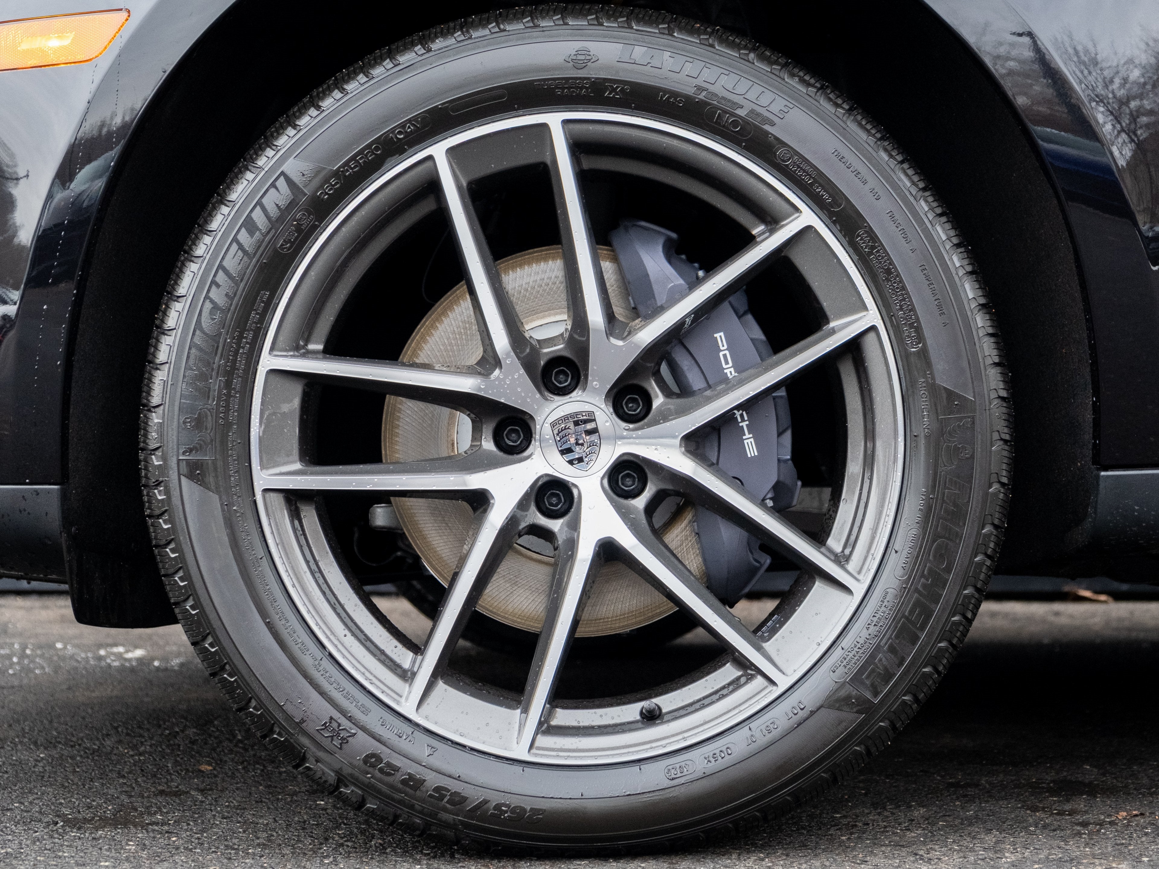 2026 Porsche Macan Base