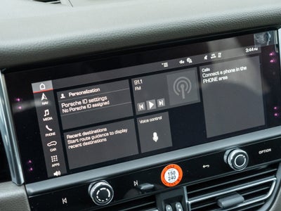 2026 Porsche Macan Base