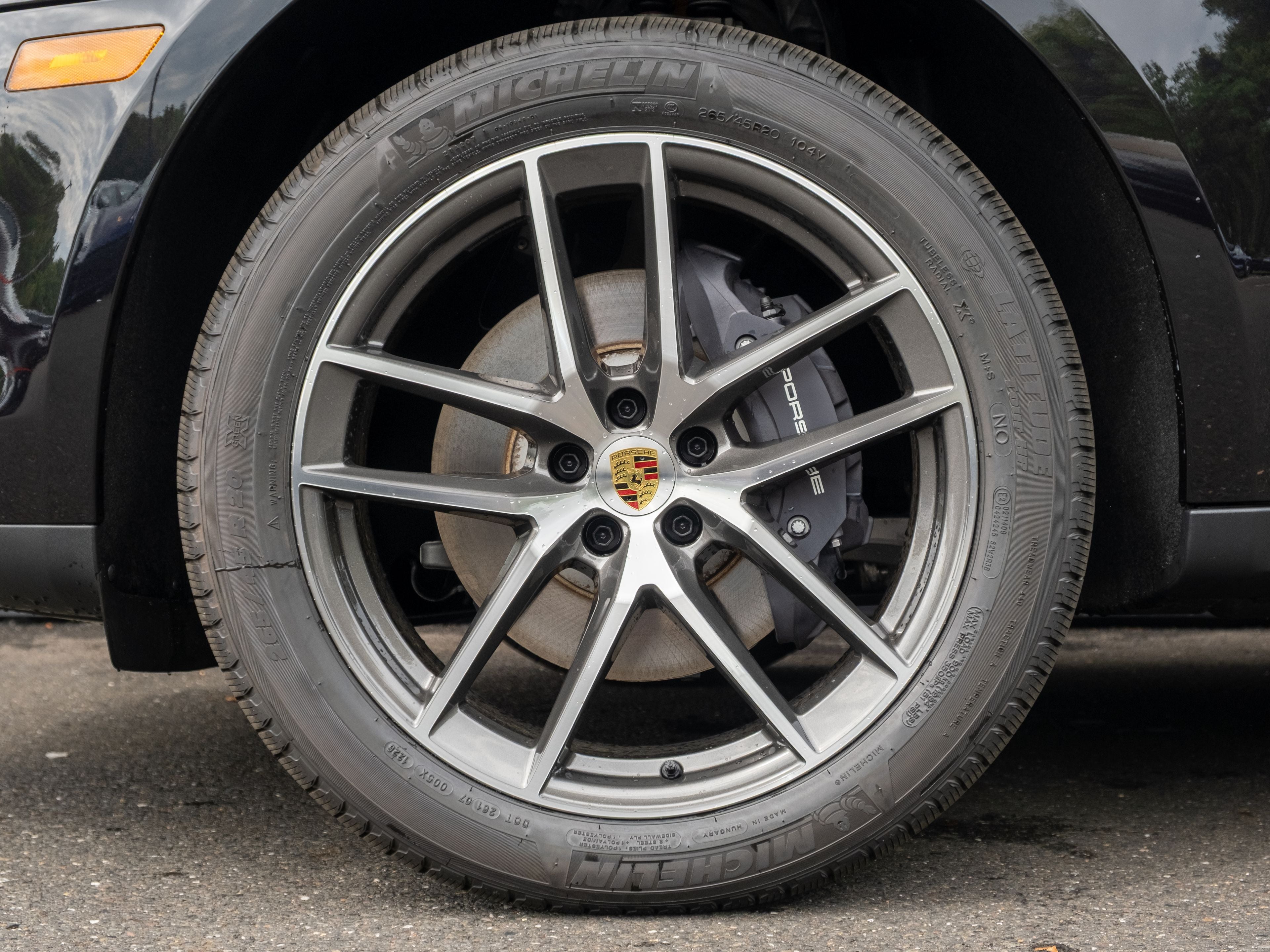 2026 Porsche Macan Base
