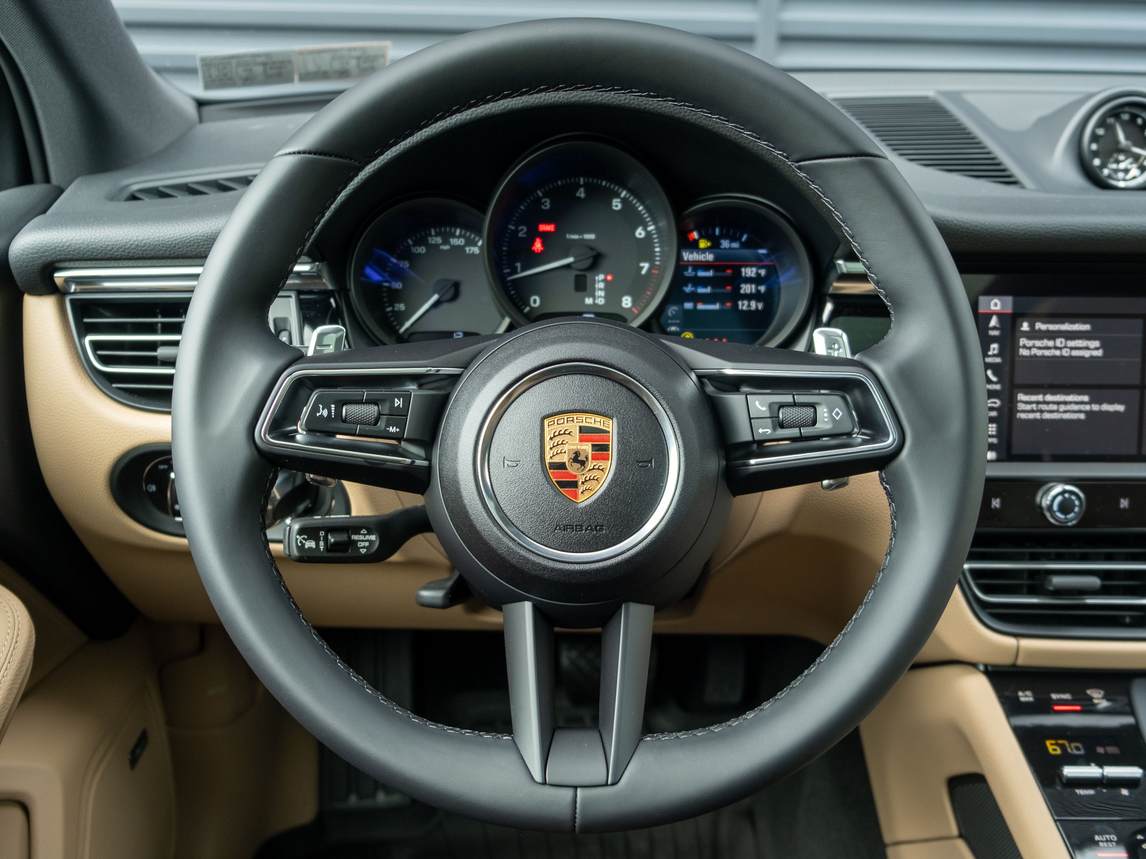 2026 Porsche Macan Base