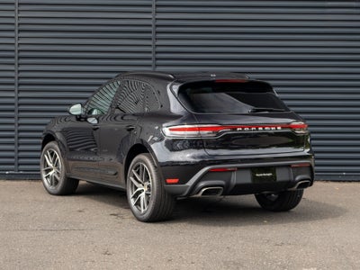 2026 Porsche Macan Base