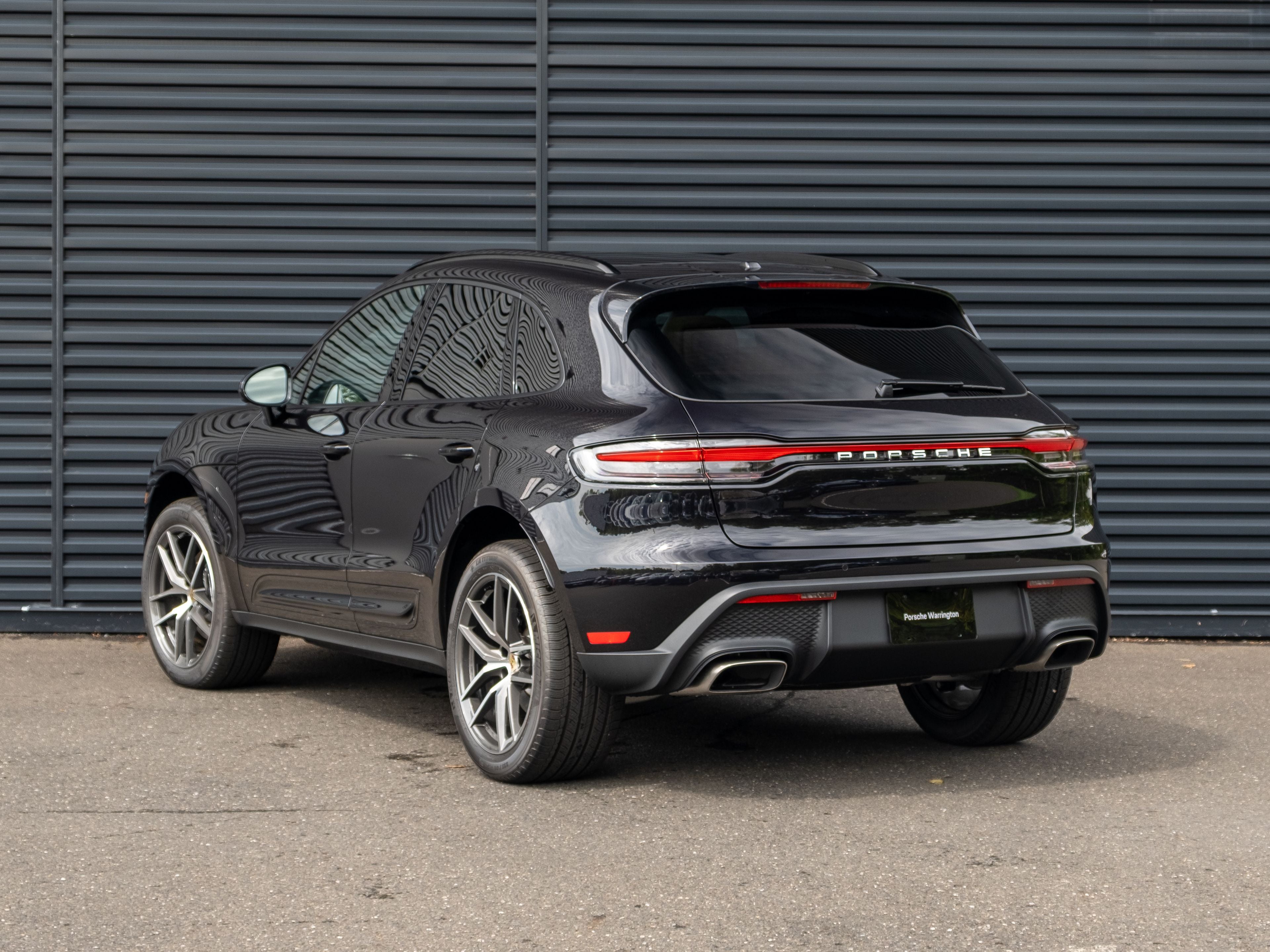 2026 Porsche Macan Base