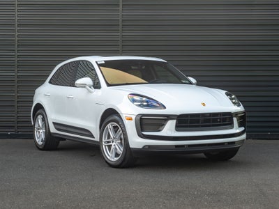 2022 Porsche Macan Base