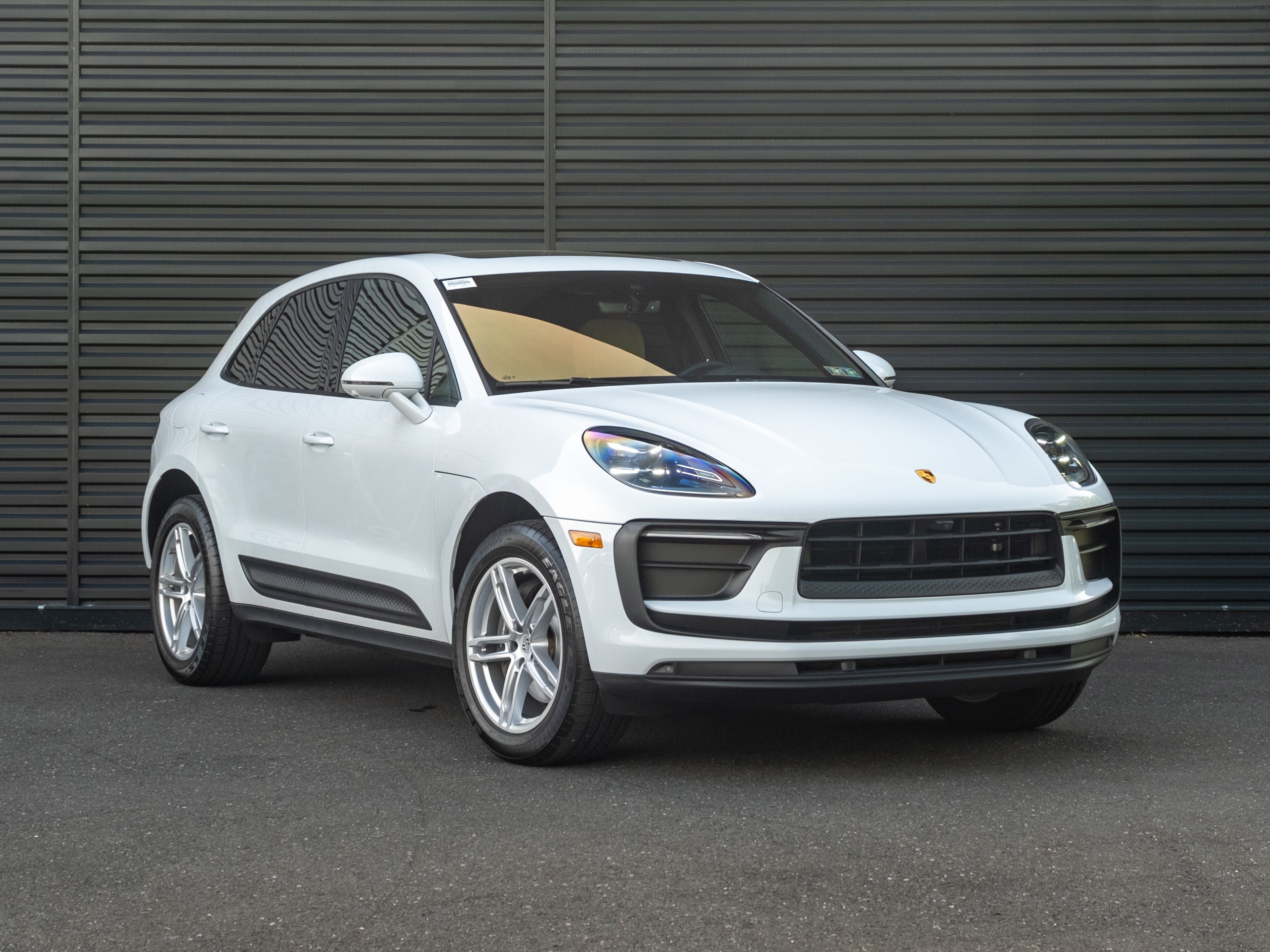 2022 Porsche Macan Base