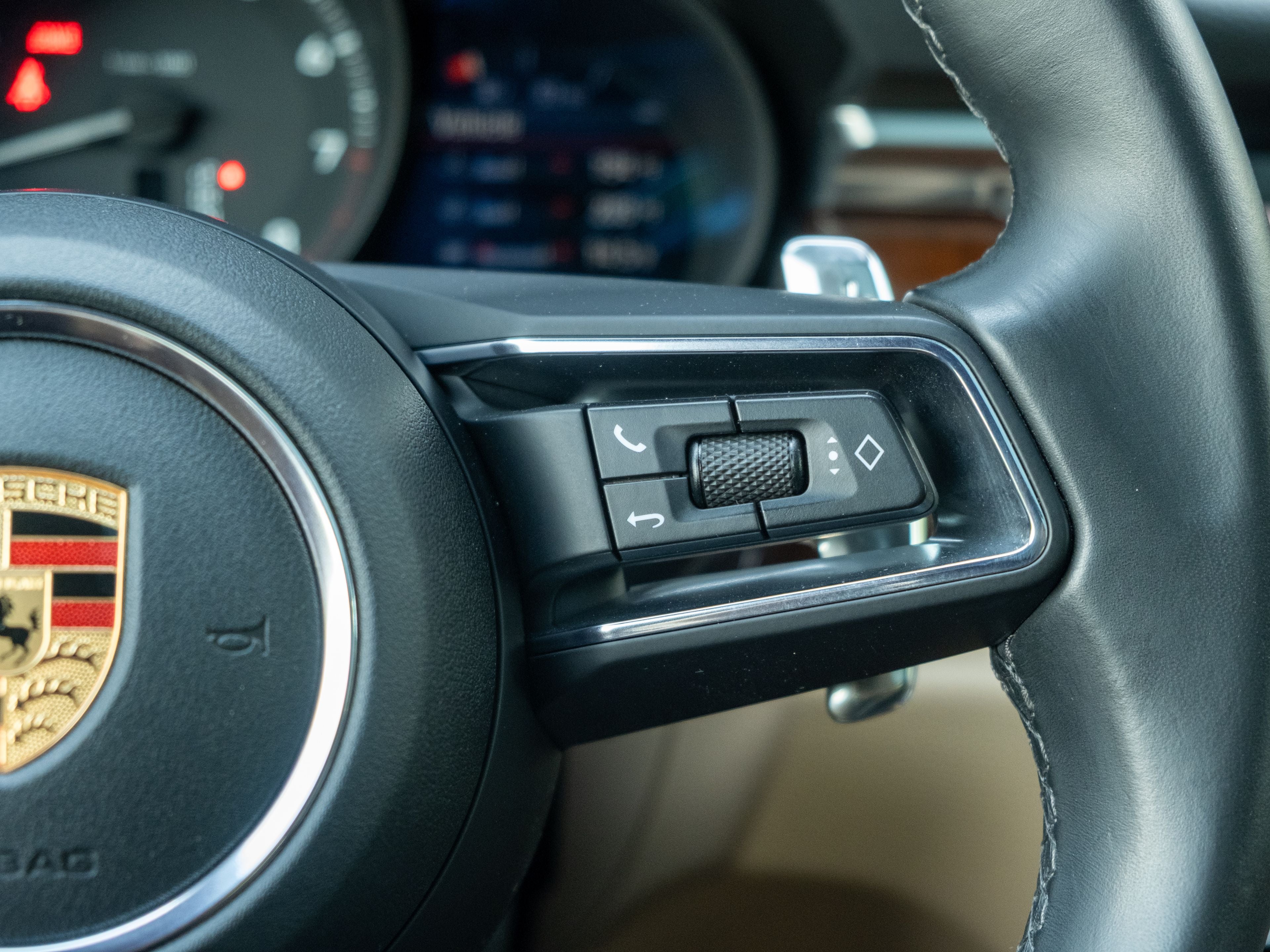 2022 Porsche Macan Base