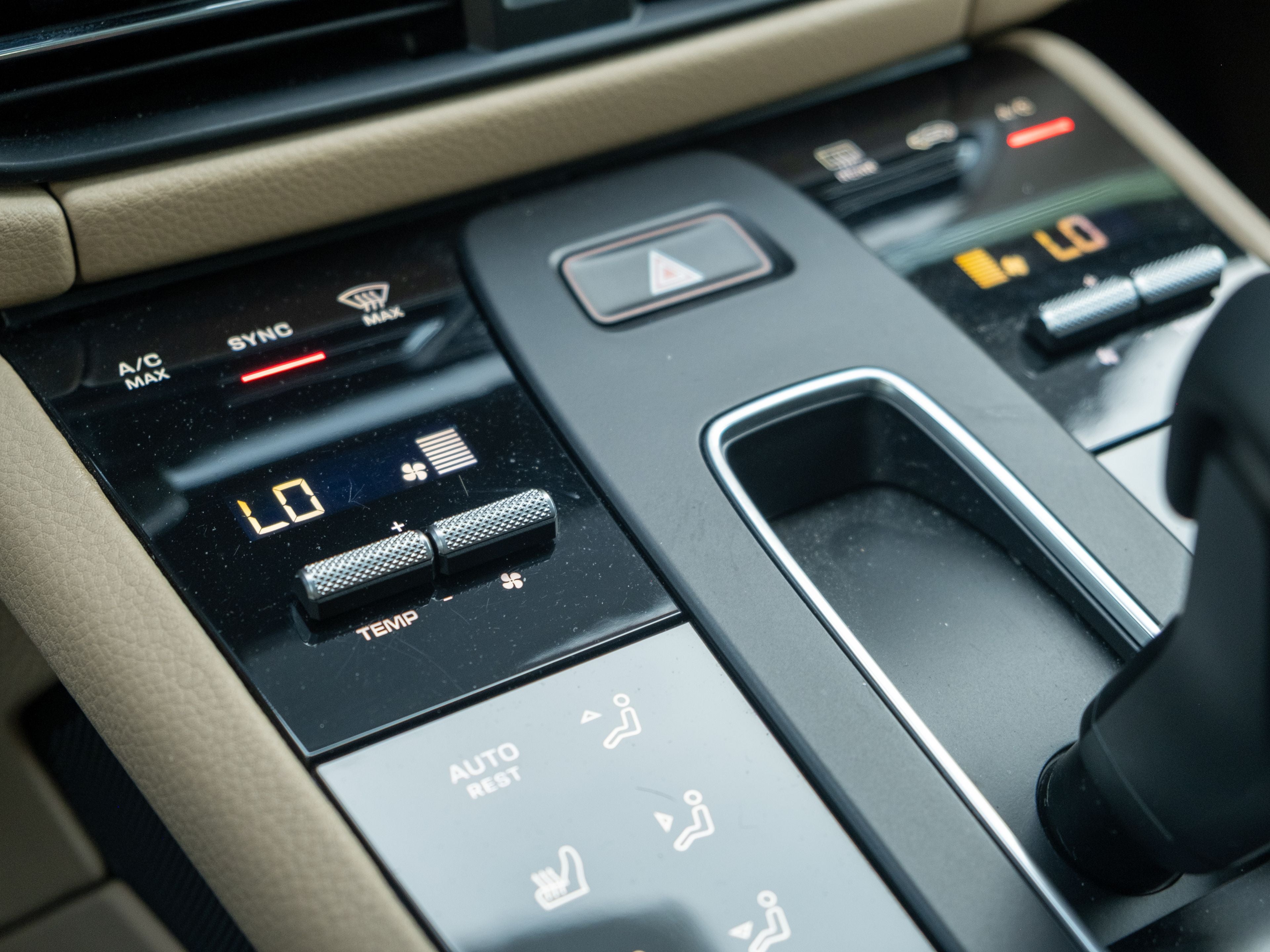 2022 Porsche Macan Base