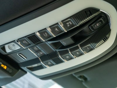 2022 Porsche Macan Base